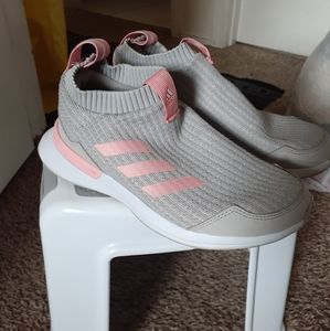 Girls Adidas shoe